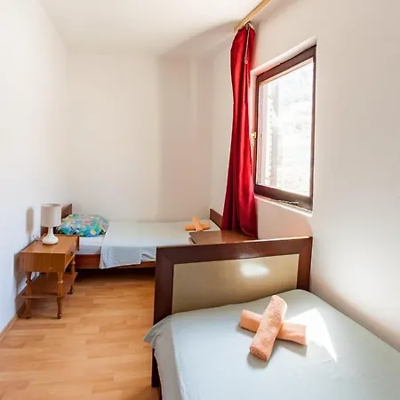 And With Parking Space Pag - 13355 Maison d'hôtes 2*