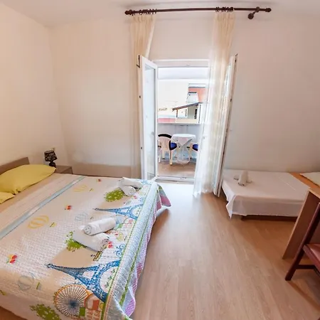 And With Parking Space Pag - 13355 2* Pag Town