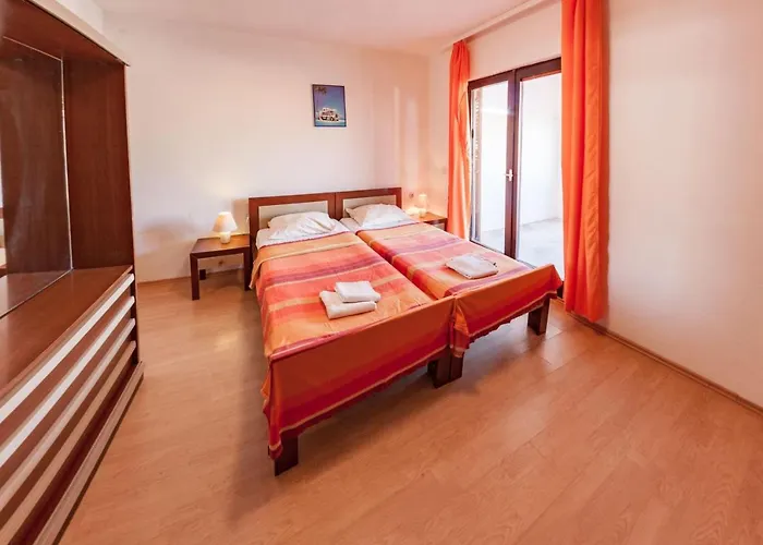 And With Parking Space Pag - 13355 2*